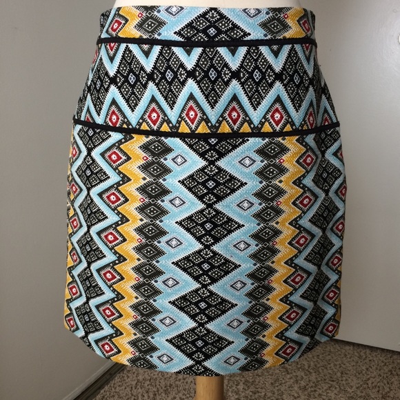 LOFT Dresses & Skirts - 🍃LOFT Zig Zag Mini Skirt